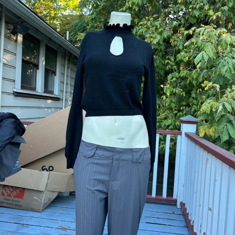 Fitted Cropped Keyhole-Front Mock-Neck Sweater